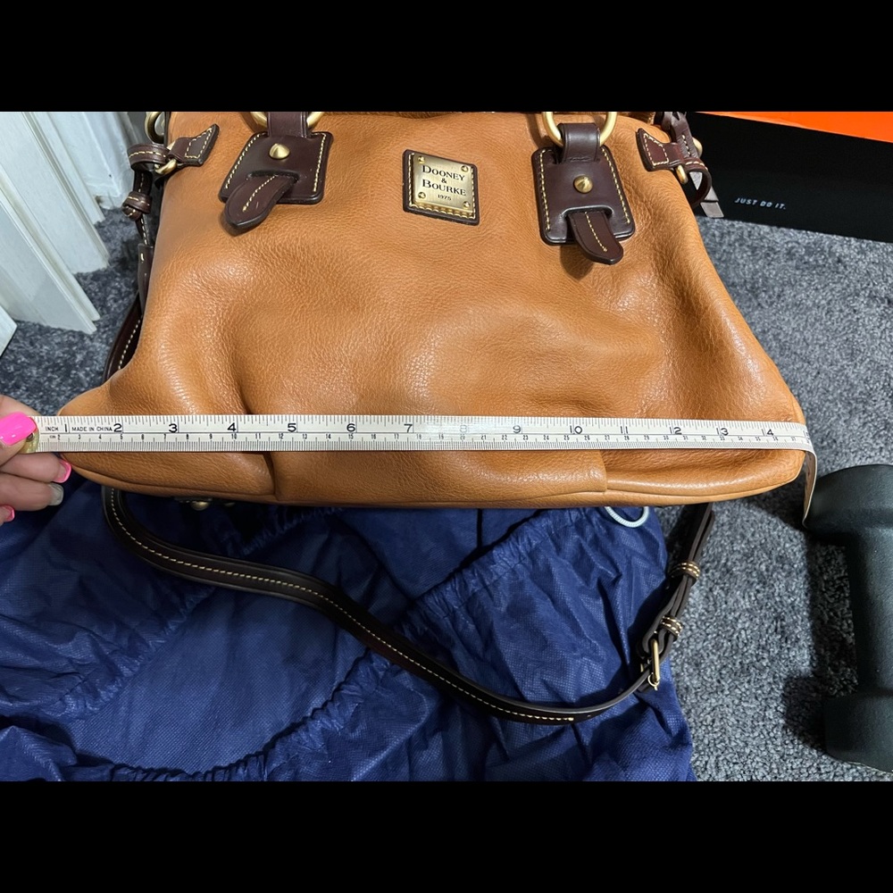 Designer Purse - Picture 16 of 16